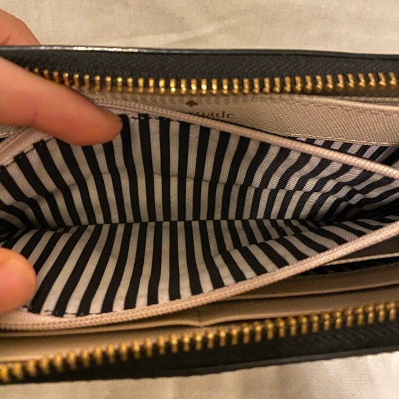 Kate Spade Wallet - Picture 9 of 9